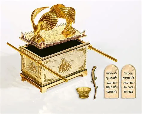  The Great Ark of Covenant - 찬란한 금속과 신성한 상징의 조화!