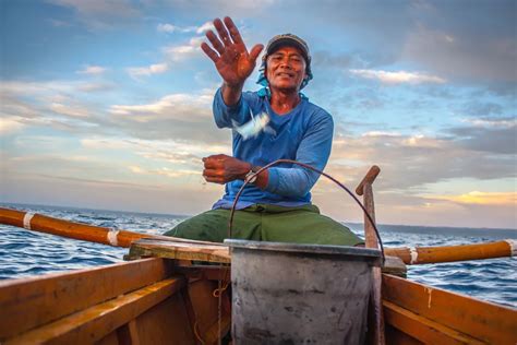  The Fishermen의 고요함 속에 드러나는 필리핀 인간 정신