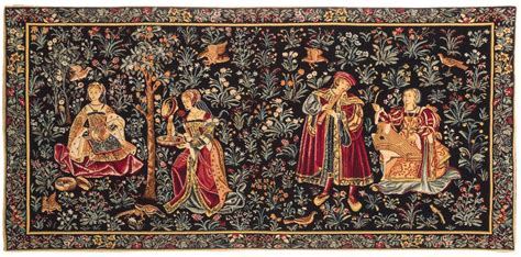  The Imperial Feast: A Tapestry of Golden Majesty and Exquisite Detail!